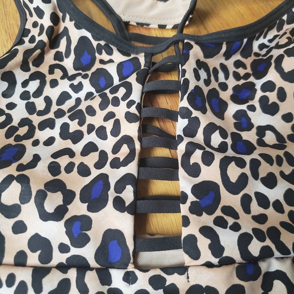 VS Cheetah Print Sporta Bra - Picture 2 of 3